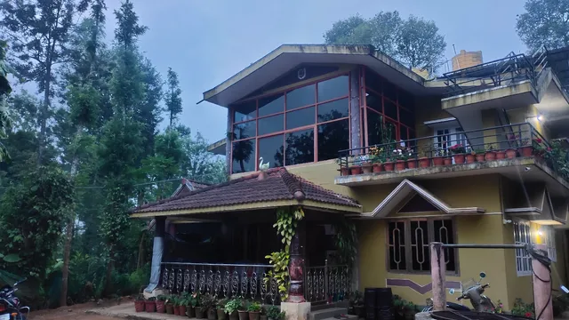 Shambhavi Estate Stay