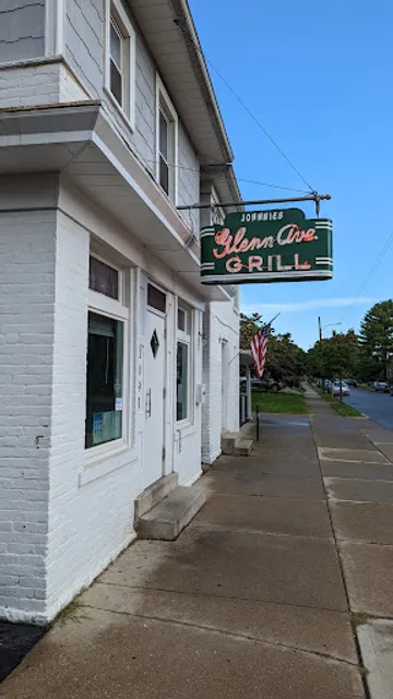 Johnnie's Glenn Avenue Bar & Grill