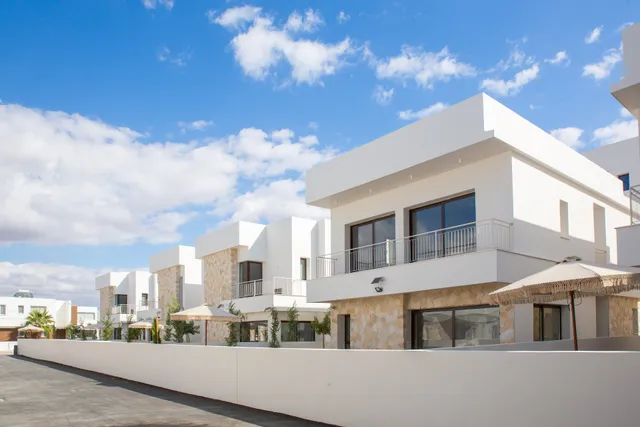 SERVICED COMPLEX IN OROKLINI | LIV & CO SUITES & VILLAS