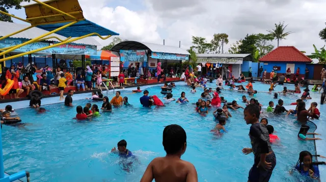 Kolam Renang Banyu Pratama