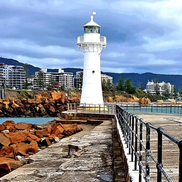 Wollongong Breakwater Lighthouse