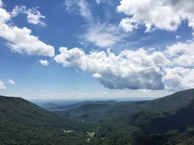 Bacon Hollow Overlook