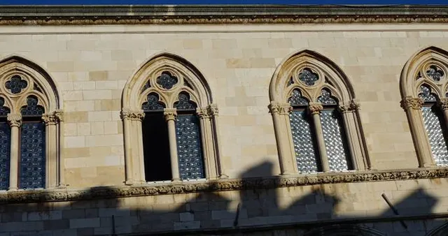 Castell Del Comte De Sicart