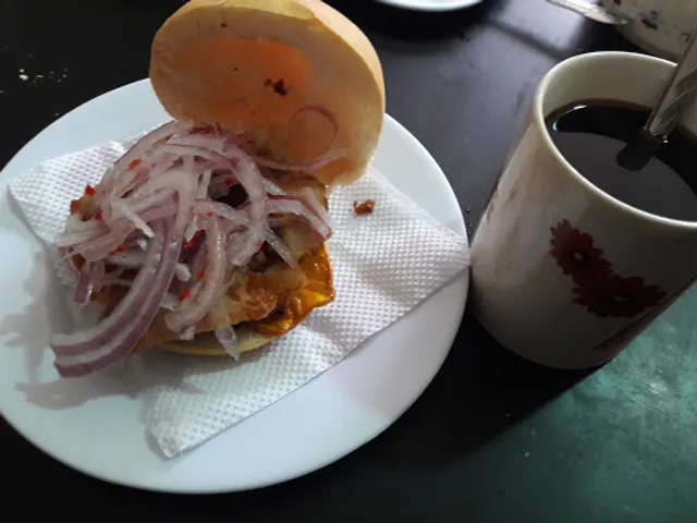 Chicharroneria "Papita Moreno"