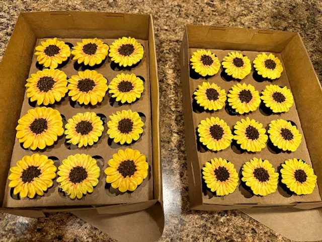 For Goodness Cakes By Lisa