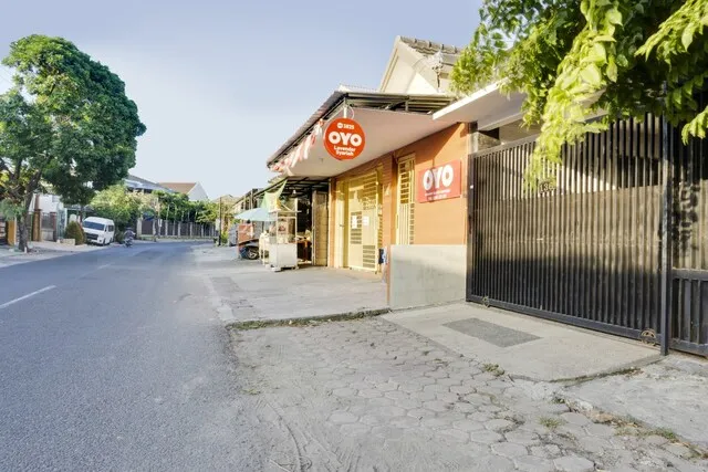 RedDoorz Syariah @ Danau Maninjau Sawojajar