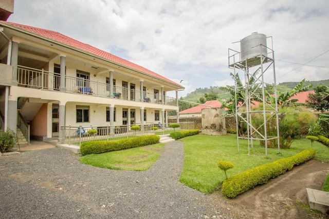 Virunga Hotel and Campsite
