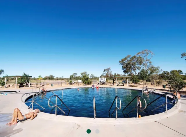 Artesian Bore Baths Lightning Ridge NSW