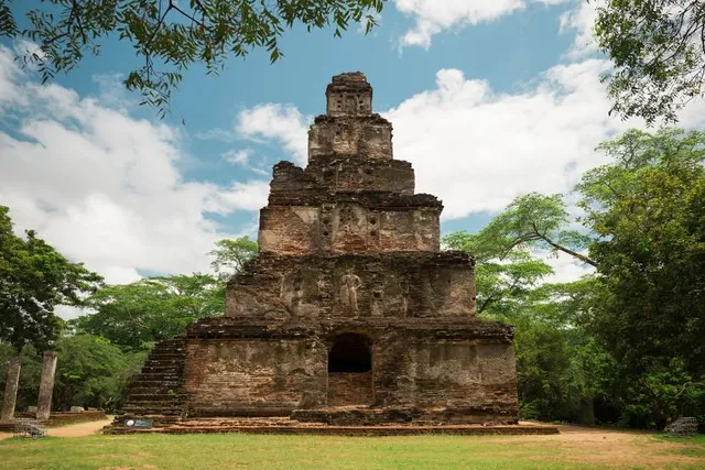 Sathmahal Prasadaya | සත්මහල් ප්‍රාසාදය