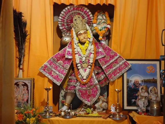 Baba Neem Karoli Ashram Hanuman Mandir