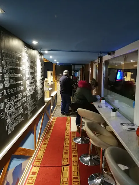 Phil's American Diner