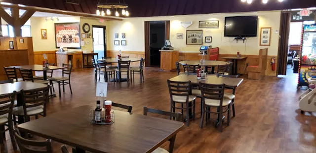 Hoss's Steak & Sea House