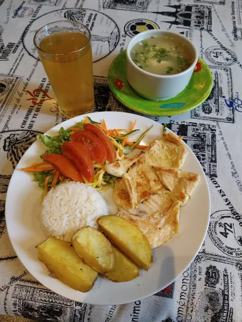 Cazuelitas 93 Restaurante