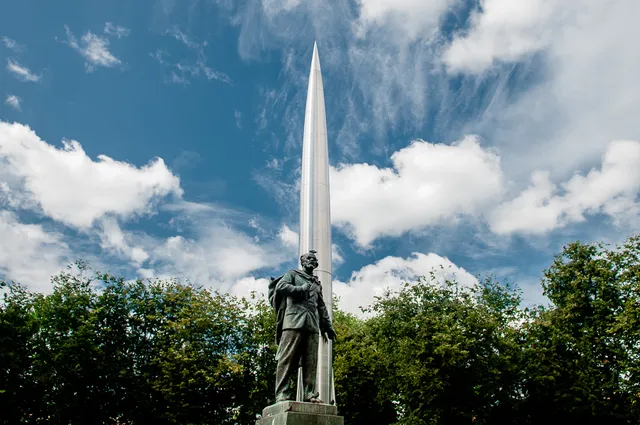 Pamyatnik K.e. Tsiolkovskomu