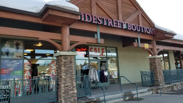 Sidestreet Boutique