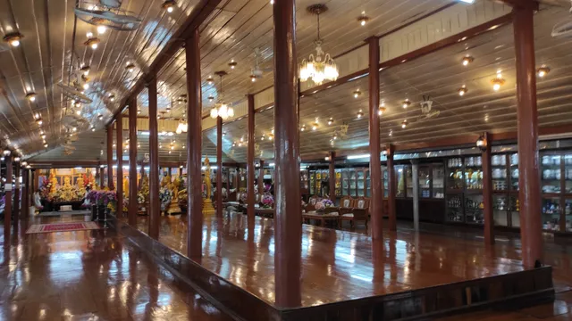 วัดกระทุ่มแพ้ว