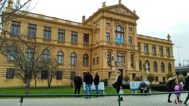 Prague Hostel Cathedral