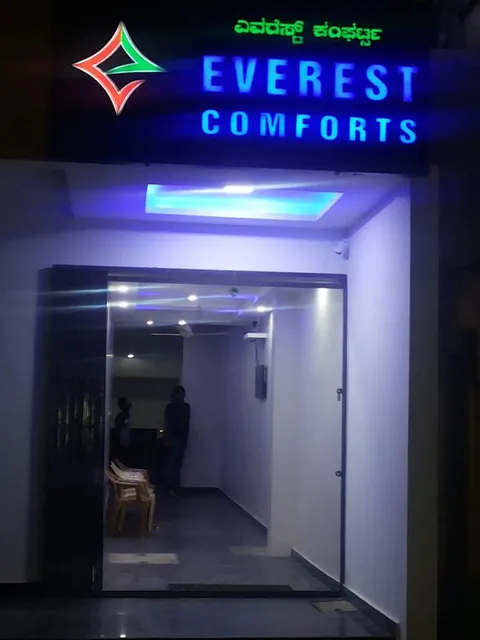 Everest Comforts