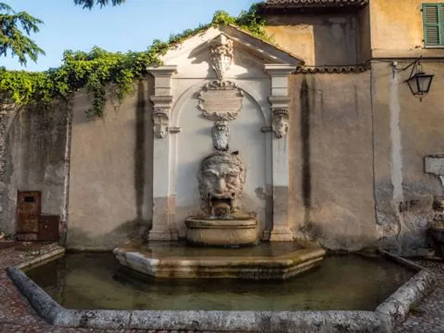 Fontana del mascherone