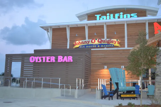 Tailfins Waterfront Grill Destin: Open for Thanksgiving & Christmas