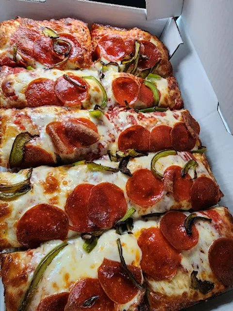 Dolly's Pizza Commerce Twp.