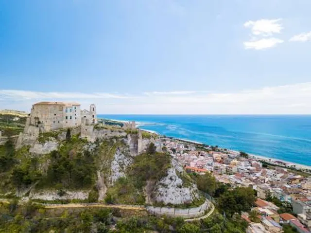 Castello Carafa di Roccella Jonica