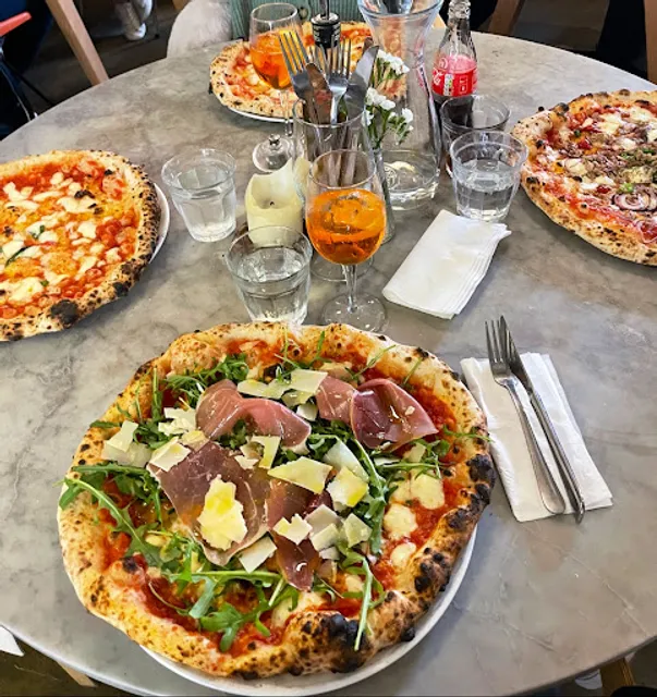 Rudy's Pizza Napoletana - Peter Street