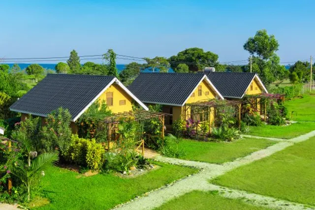 EXPLORER RESORT & MARINA