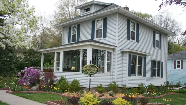 Serendipity Bed and Breakfast and Cottage