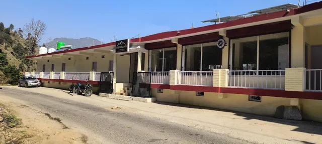 Himkhand - Hill & River View Inn