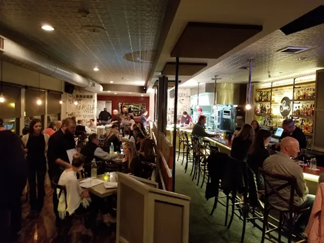 Share Kitchen & Bar Room