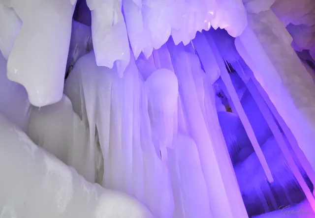 Wannian Ice Cave