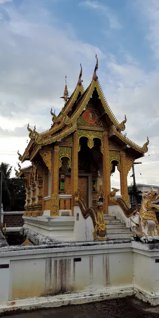 Wat Mae Tao Hai
