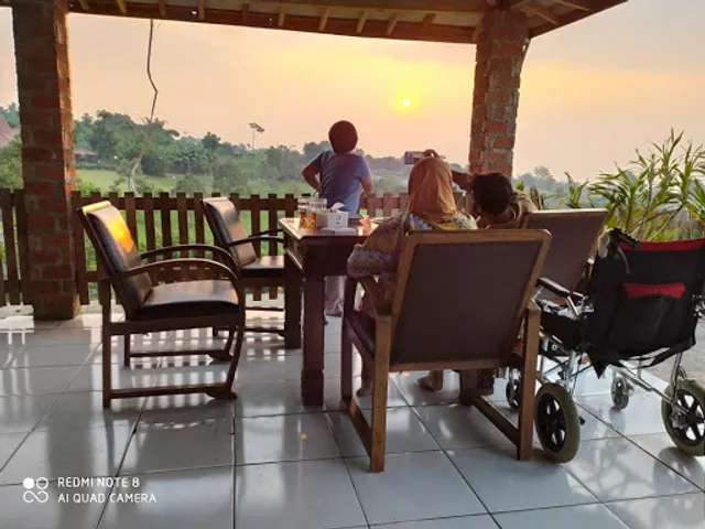 Joglo Resto & Camp Ciapus