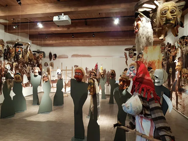 Užgavėnių kaukių ekspozicija
