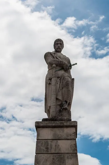 Estatua de Guzmán El Bueno