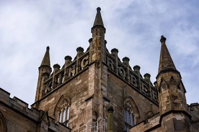 Dunfermline Carnegie Library & Galleries