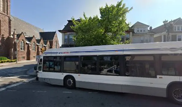 kings court bar and grill llc