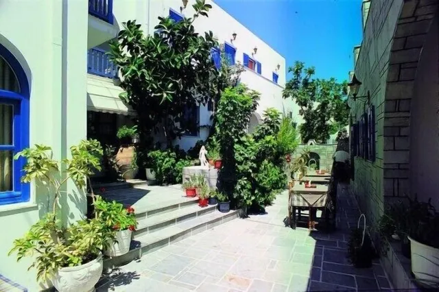 ΜΙΝΩΑ Hotel
