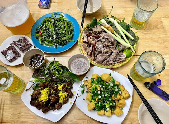 Bia hơi & Thịt chó Gia Bảo