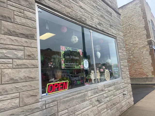 Lots of Flower's - Lucky's Florist