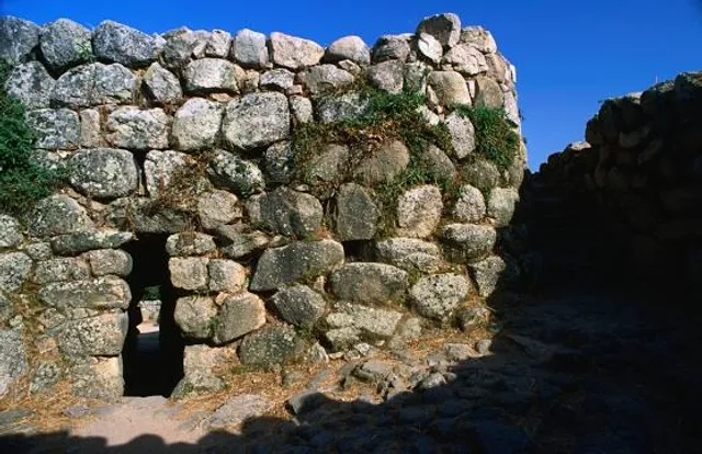 Nuraghe Majori
