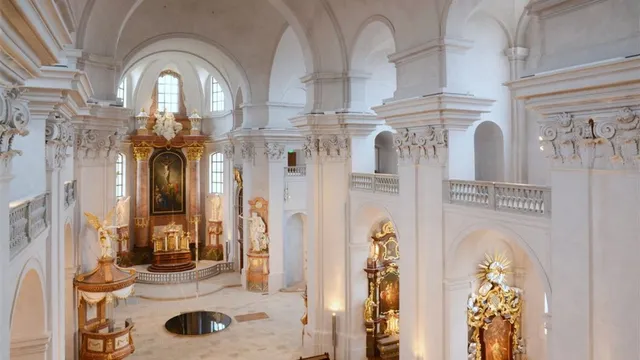 Piarist Church of the Discovery of the Holy Cross