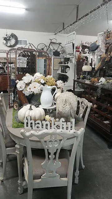 Marta's Room Antiques