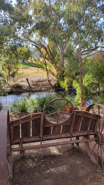 Little River Log Cabins