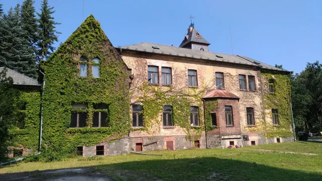 Zámeček Larischova vila