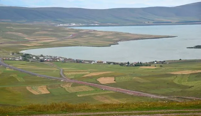Kartsakhi Lake
