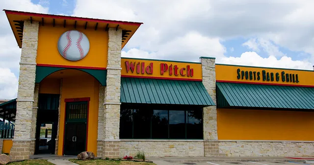 Wild Pitch Sports Bar & Grill