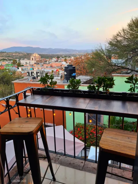 Grada Noventa & Seis