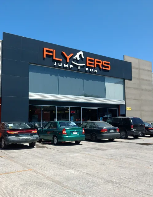 Flyers Jump & Fun Zona Río